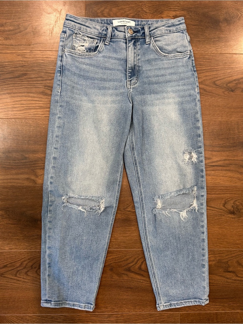 Lovervet Light Wash Distressed Women’s Jeans